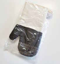 Load image into Gallery viewer, Oven Mitt