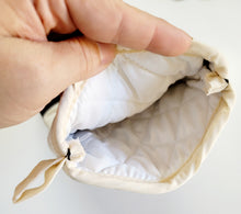 Load image into Gallery viewer, Oven Mitt