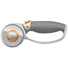 Load image into Gallery viewer, Fiskars Crafts Rotary Cutter, 60mm Titanium
